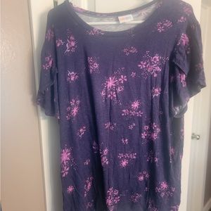 LuLaRoe tulip sleeve shirt